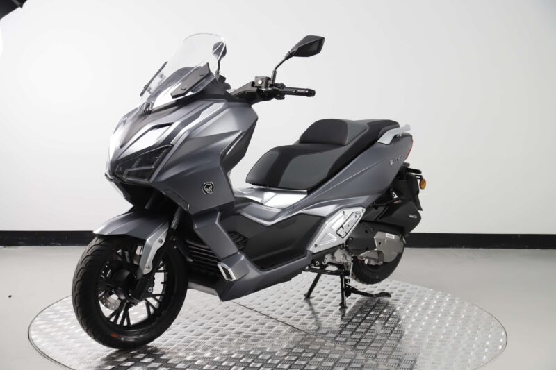 Modelo Speeder Scooter de Gasolina 125cc
