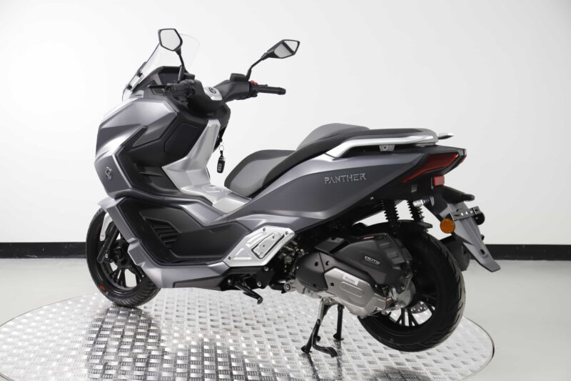 Modelo Speeder Scooter de Gasolina 125cc - Image 2